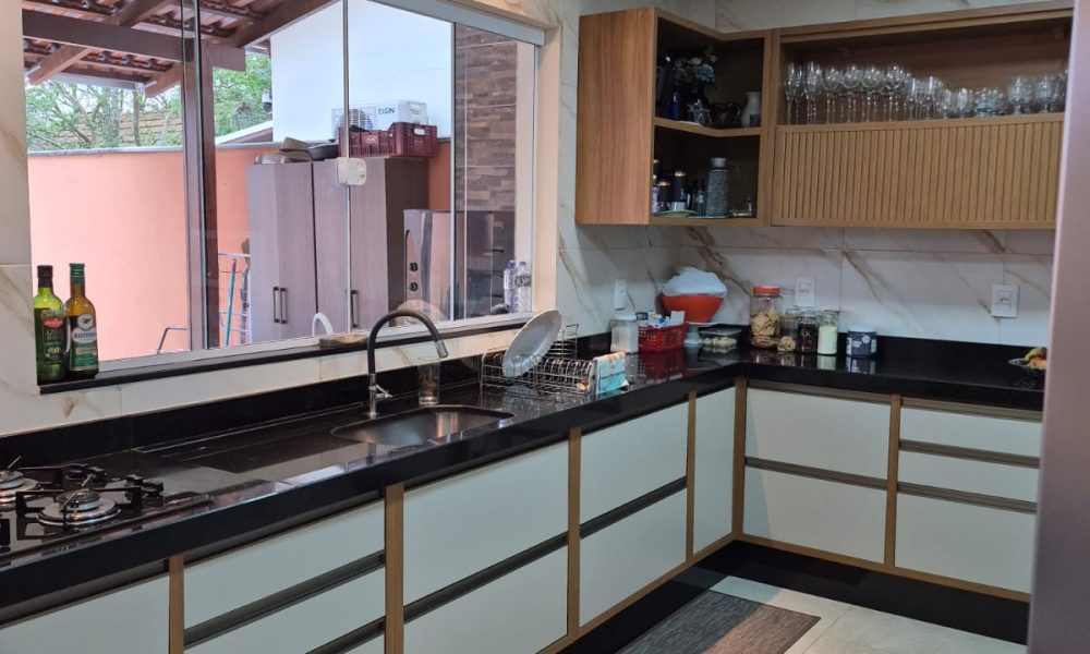 0a721f43-6d23-465f-ab27-0993396fbee9